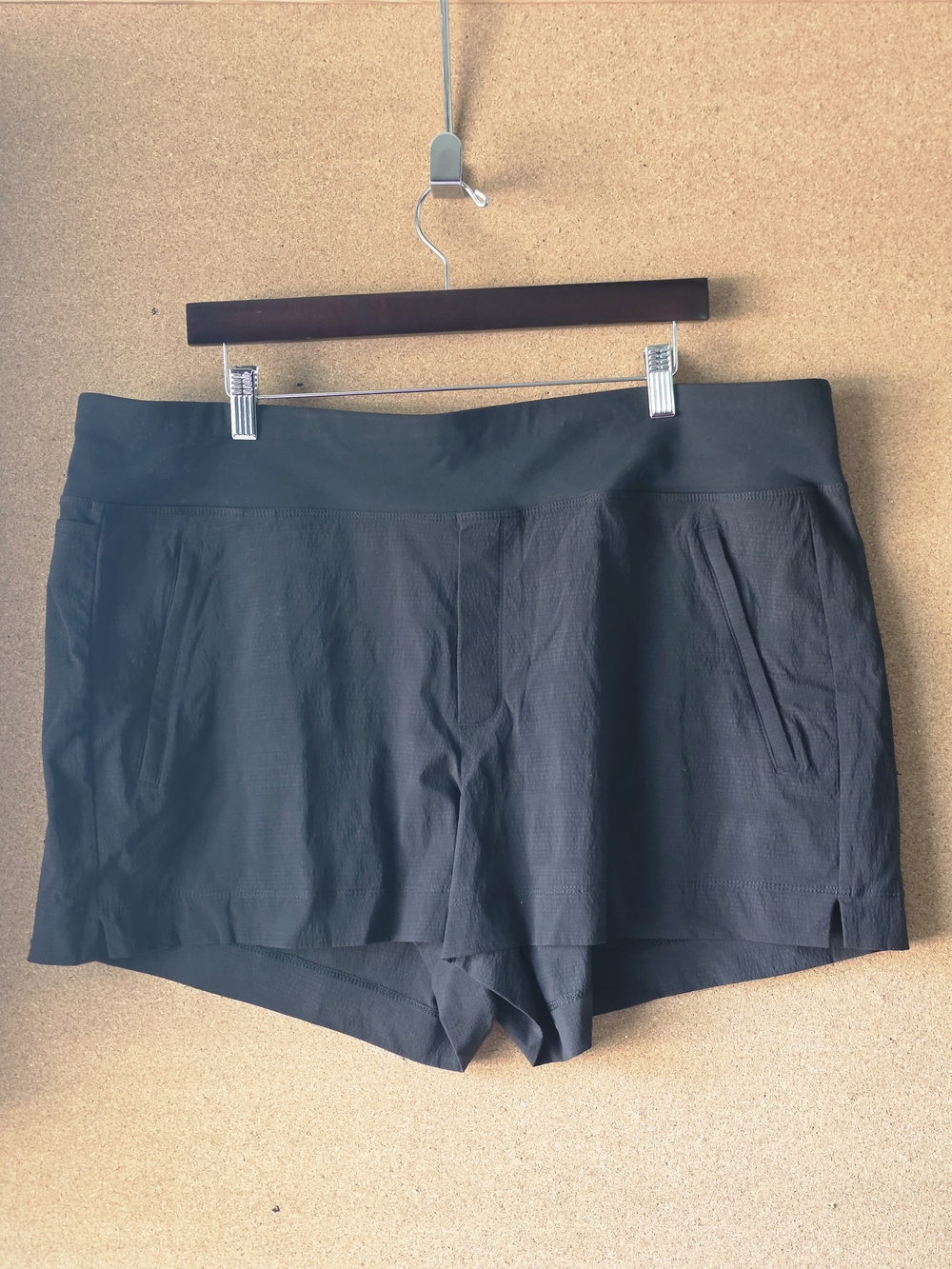Athleta Trekkie North Short 18 Stretch Hiking Travel Short Quick Dry Outdoors